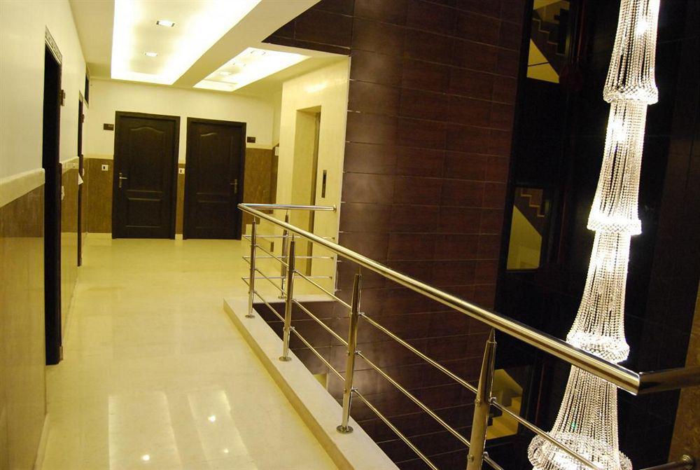 Hotel New Walnut Castle Paharganj Interior foto